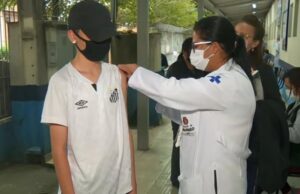 Quarta dose da vacina contra Covid será autorizada para pessoas a partir dos 50 anos, anuncia Ministério da Saúde