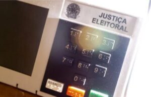 Vídeo: TSE faz campanha para estimular voto de brasileiros com mais de 70 anos