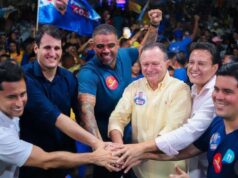 Ao lado de Brandão, Duarte, Fufuca e Camarão, Paulo Victor lança candidatura à reeleição diante de multidão