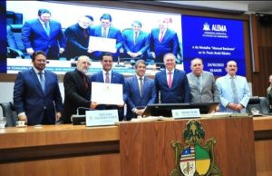 Alema homenageia Paulo Braid e Plinio Túzzolo com Medalha Manuel Beckman e Título de Cidadão Maranhense