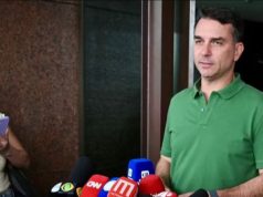 Flávio Bolsonaro indica que candidatura é moeda de troca e ‘tem preço’ para ser retirada