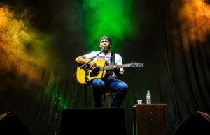 SHOW DE CARLINHOS CONCEIÇÃO UNE MÚSICA E SOLIDARIEDADE EM NOITE ESPECIAL EM SÃO LUÍS